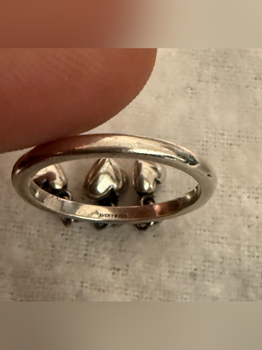 James Avery Retired Sterling Silver The Heart Drops Dangle Ring, Size 8 - Picture 2 of 3
